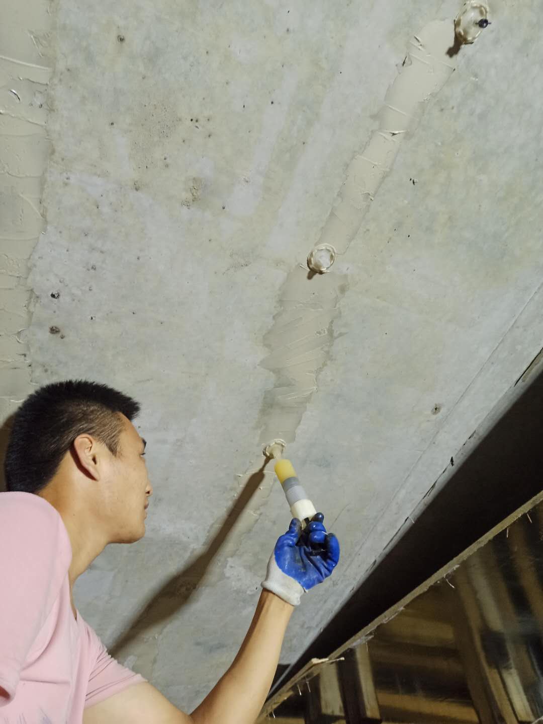 西藏房屋墙体裂缝施工方法